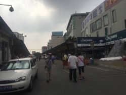 探访南泰日用品批发市场 一站式采购的利弊分析与实用指南